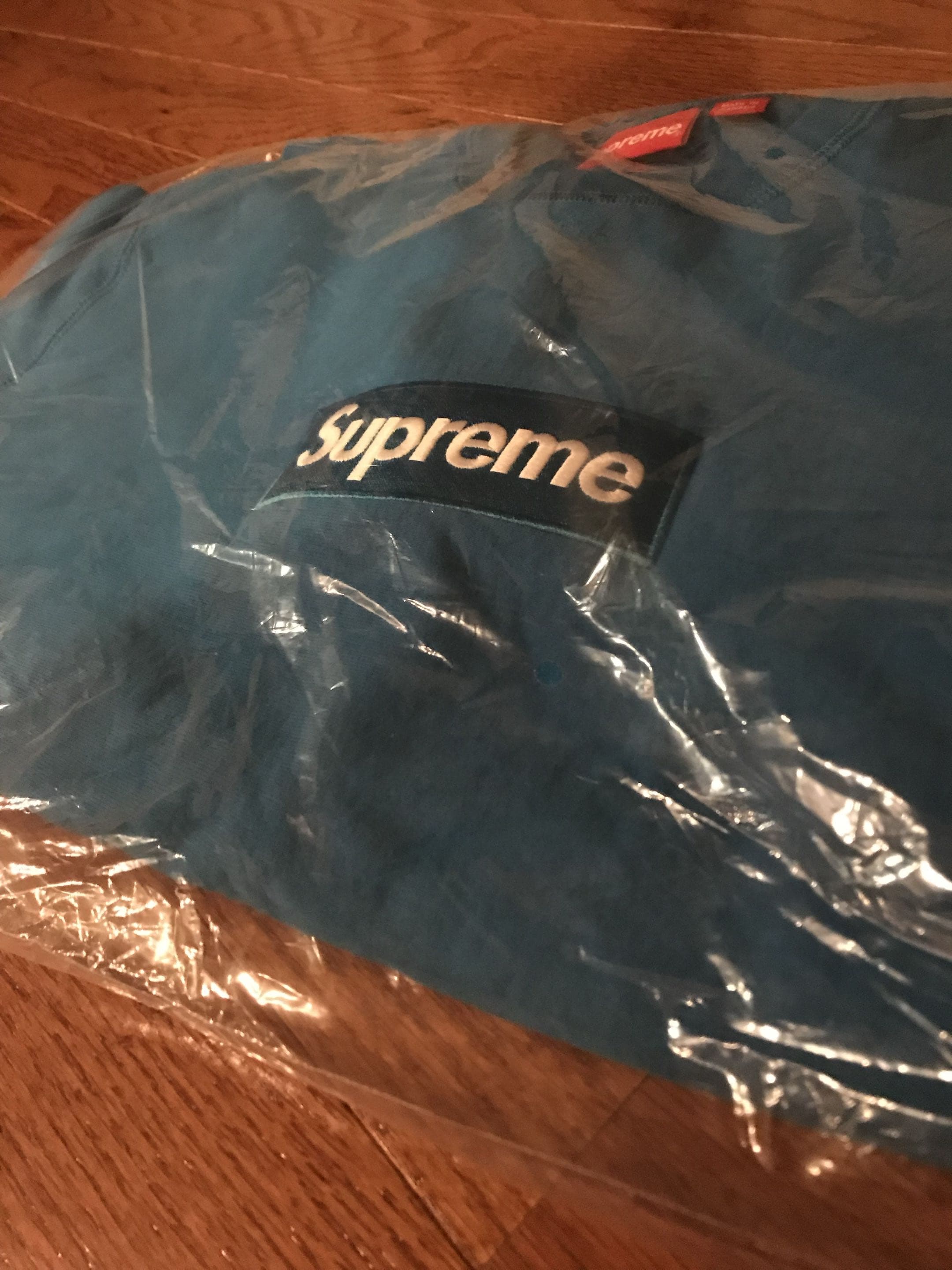 Supreme FW18 Box Logo Crewneck